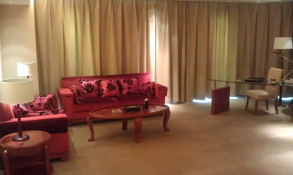 Xi'An Qu Jiang Yin Zuo Hotel Екстериор снимка