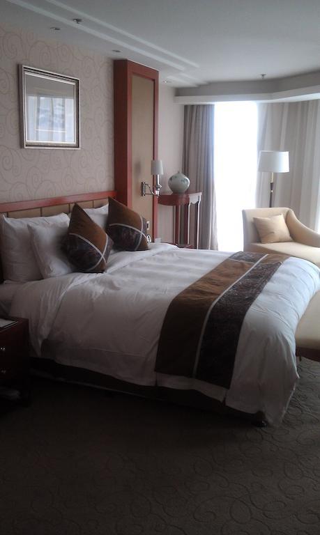 Xi'An Qu Jiang Yin Zuo Hotel Екстериор снимка