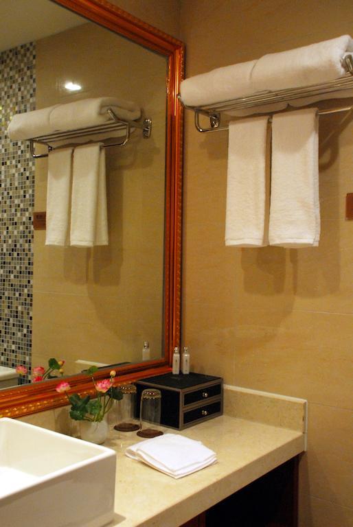 Xi'An Qu Jiang Yin Zuo Hotel Екстериор снимка